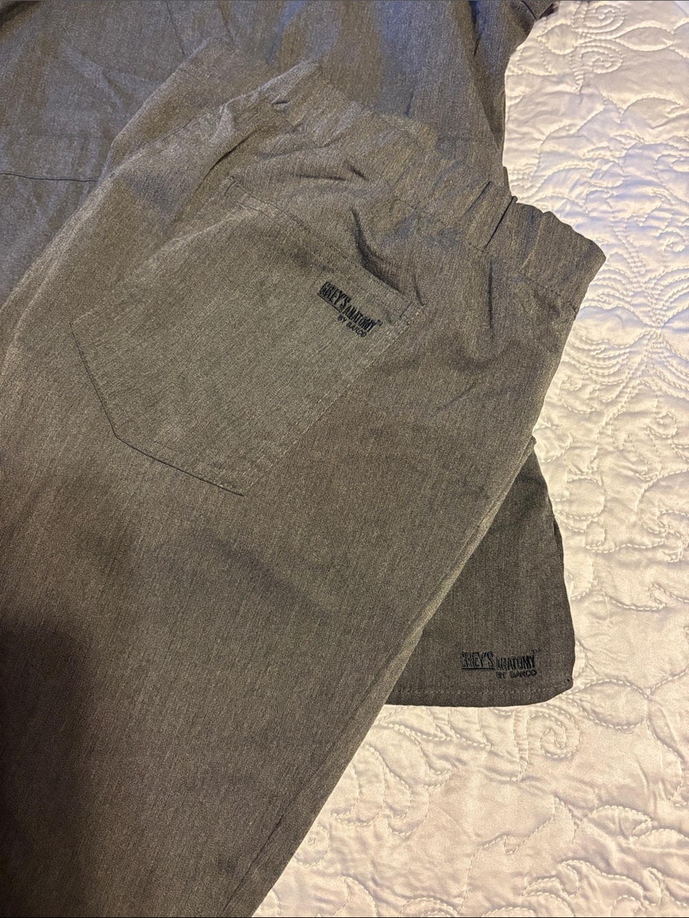 Grey's Anatomy Women's Scrub Top in Charcoal - Picture 4 of 4